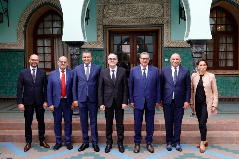 رئيس الحكومة يستقبل المدير التنفيذي لمجموعة رونو Groupe Renault، ويترأس مراسم التوقيع على ملحق اتفاقية استثمارية مع المجموعة