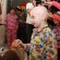 “صانع البهجة” جوني ديب يرسم البسمة على وجوه الأطفال المرضى.. شاهد الصور