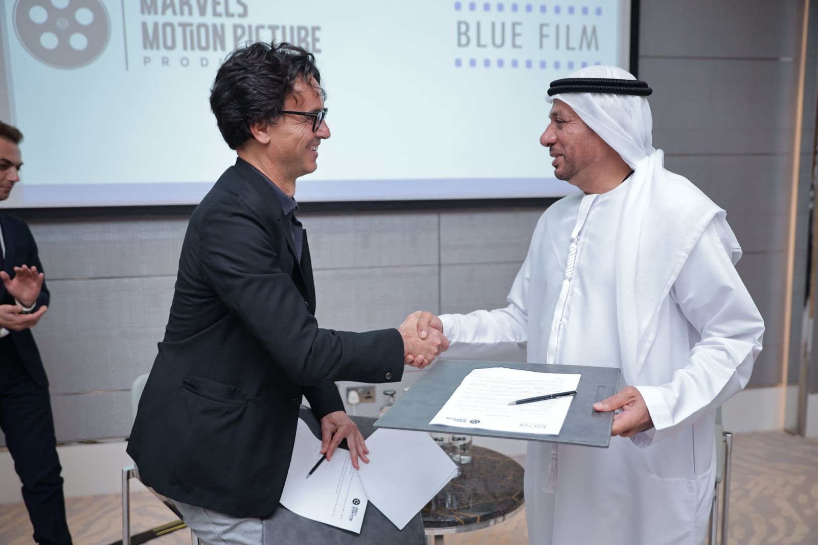 مارفيلز توقع شراكة عالمية مع شركة إنتاج إيطالية لتطوير صناعة السينما الإماراتية