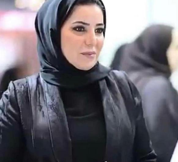 نجلاء الكواري أديبة قطرية تتبنى قضايا المرأة العربية وتبرز تضحياتها باحترافية  