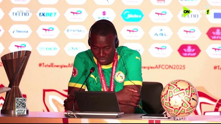 تصريحات بابي غاي تثير جدلا واسعا حول تفاعل جماهيري بعد “الكان”