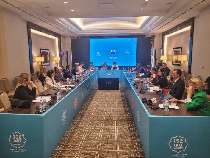 المستشار كمال أيت ميك يستعرض بإسطنبول أنشطة البرلمان المغربي في مجال تدعيم الديمقراطية وترقية حقوق الإنسان. 