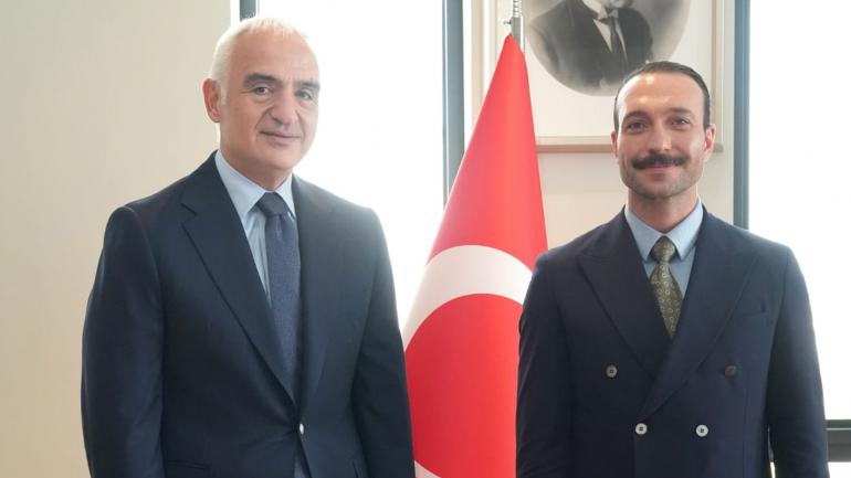 أحد أبطال مسلسل 