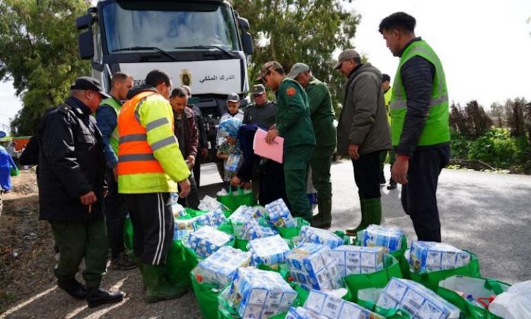 
                                    مساعدات غذائية عاجلة تدعم عودة المتضررين في القصر الكبير بعد تحسن الأحوال الجوية