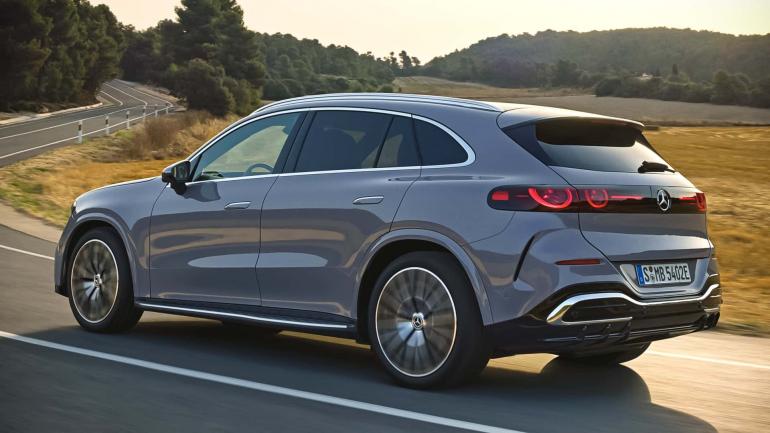 
                                    مرسيدس تطلق أول سيارة GLC كهربائية بتصميم داخلي نباتي في سابقة عالمية