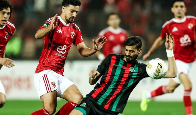 
                                    الجيش الملكي يتأهل إلى ربع نهائي دوري أبطال إفريقيا رغم معاناته في ملعب الأهلي