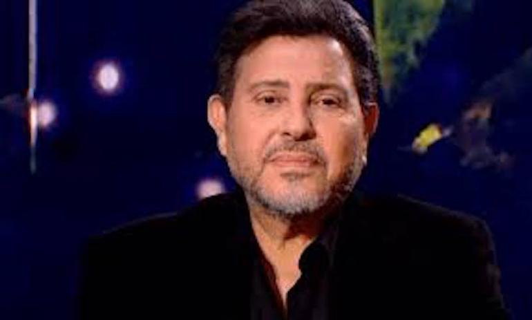 رحيل هاني شاكر يشعل الحزن في العالم العربي… هل فقدنا “أمير الغناء”؟